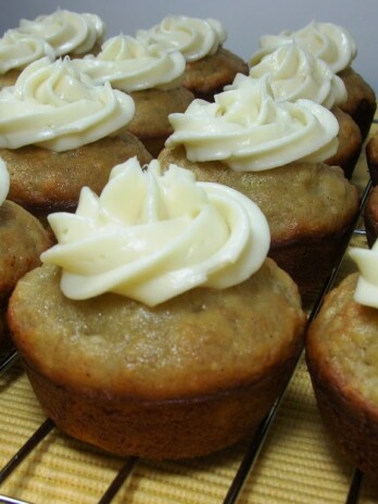 Hummingbird Cupcakes