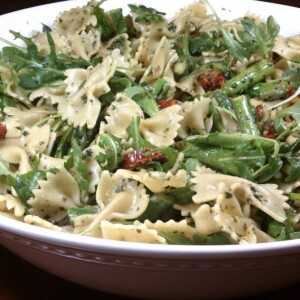 Pesto Pasta with Asparagus, Sun-Dried Tomatoes and Arugula