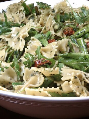 Pesto Pasta with Asparagus, Sun-Dried Tomatoes and Arugula