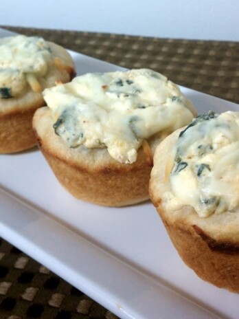 Mini Spinach Dip Bread Bowls