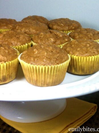 Peanut Butter Banana Oatmeal Muffins