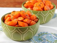 Garlic Thyme Roasted Carrots