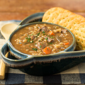 Slow Cooker Beef and Barley Soup