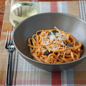 Slow Cooker Kickin’ Chicken Pasta