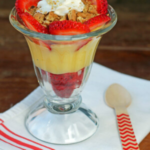 Strawberry Cheesecake Pudding Parfaits