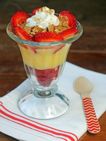 Strawberry Cheesecake Pudding Parfaits