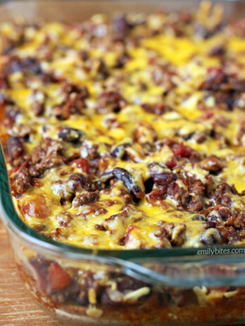 Chili Cornbread Bake