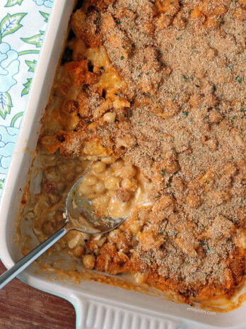 Cheesy Buffalo Chicken Chickpea Bake