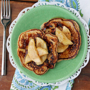 Apple Cinnamon Pancakes