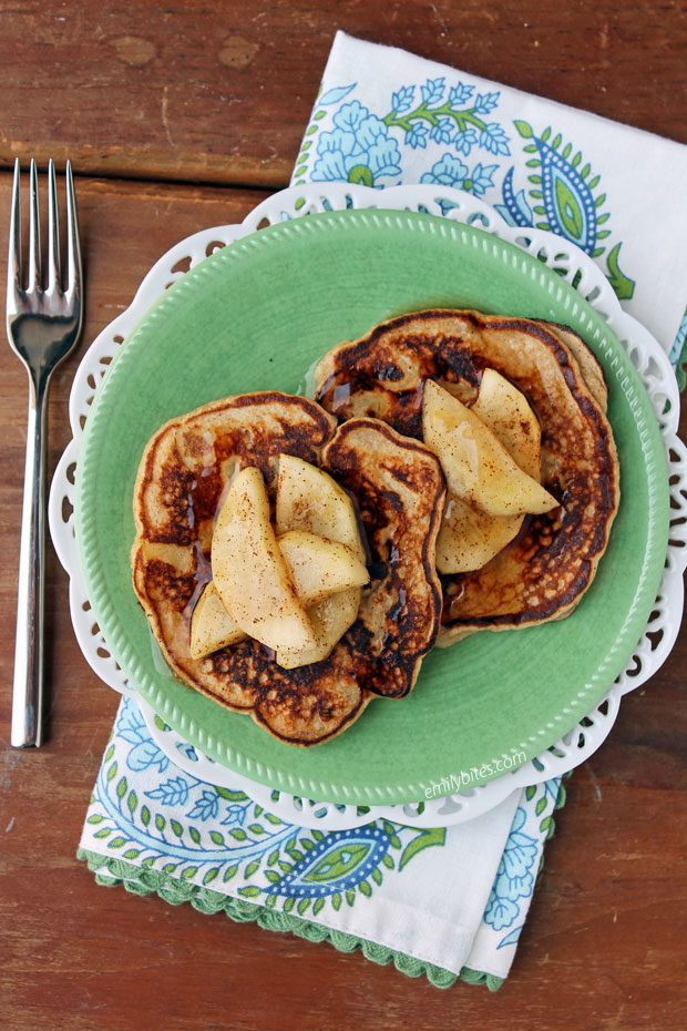 Apple Cinnamon Pancakes