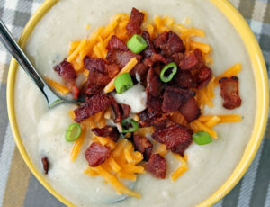 Slow Cooker Loaded Potato and Cauliflower Soup