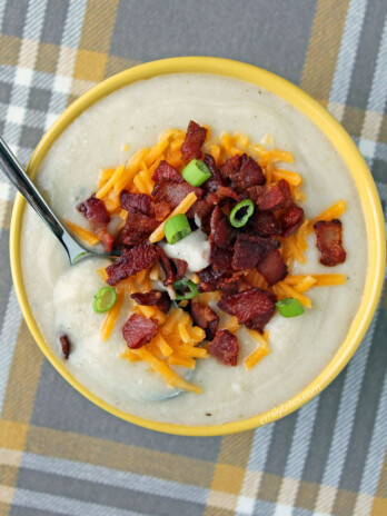Slow Cooker Loaded Potato and Cauliflower Soup