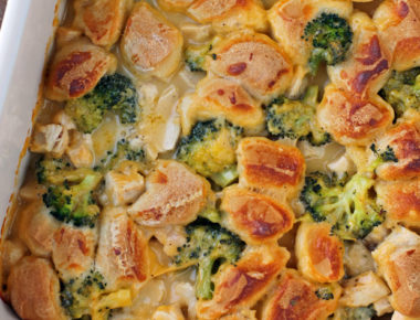 Bubble Up Cheesy Chicken and Broccoli Bake - Emily Bites
