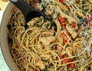 Bruschetta Chicken Pasta in a pot