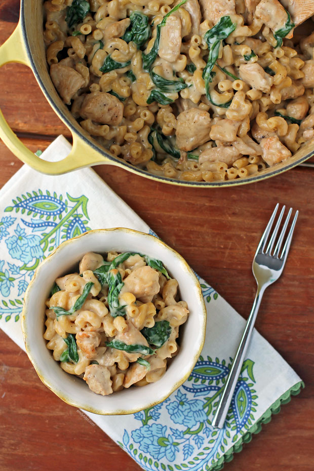 One-Pot Chicken Florentine Mac and Cheese in a bowl