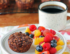 Chocolate Mocha Baked Oatmeal Singles with fruit and coffee