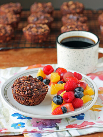 Chocolate Mocha Baked Oatmeal Singles with fruit and coffee