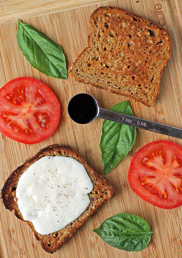 Caprese Sandwich ingredients