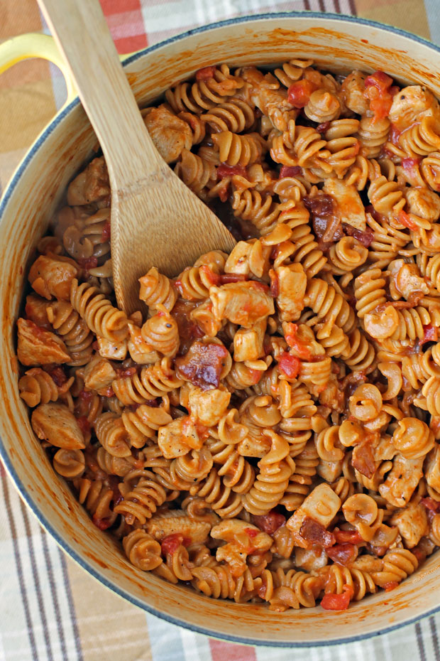 One-Pot Barbecue Chicken Pasta - Emily Bites