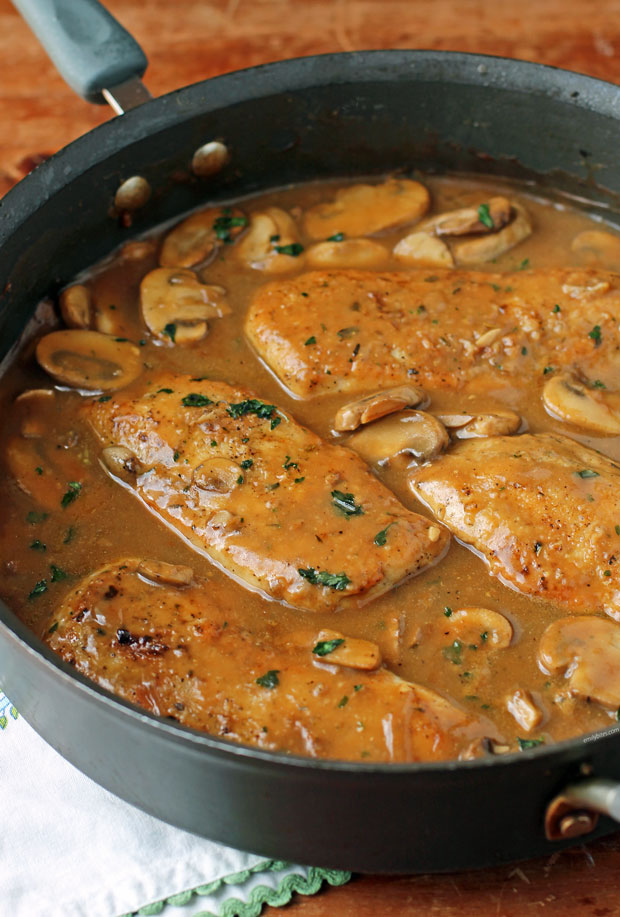 Skillet Chicken and Mushrooms in Gravy in the pan