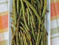 Air Fryer Garlic Balsamic Green Beans on a platter