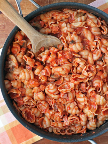 Creamy Tomato Pasta with Ham in the pan