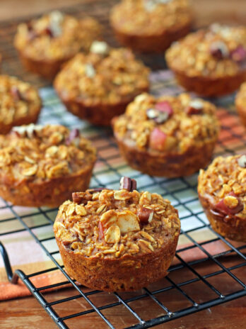 Pumpkin Apple Pecan Baked Oatmeal Singles lined up cooling